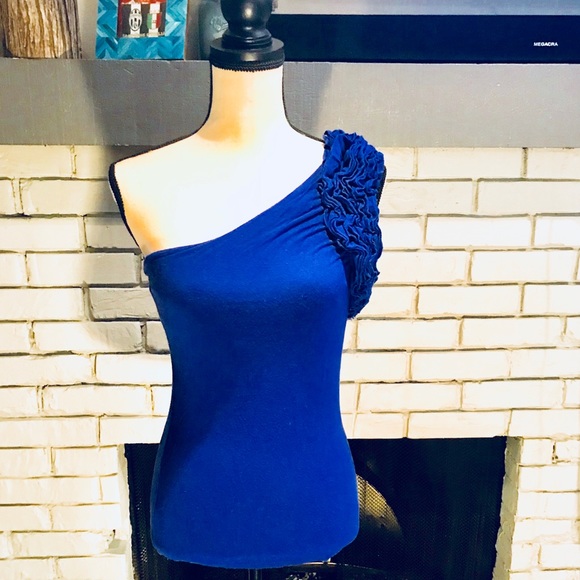 Forever 21 Tops - 👑 Blue One Shoulder Top